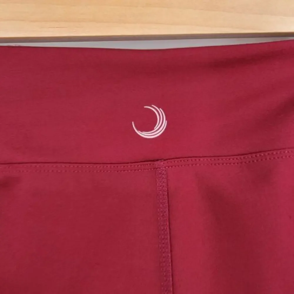 BSP Red Leggings With Gold Accents And‎ Mesh Bottoms Size Small